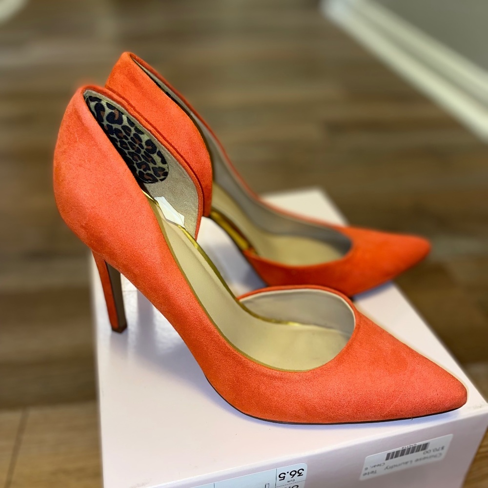 Bright orange red point toe sexy pumps